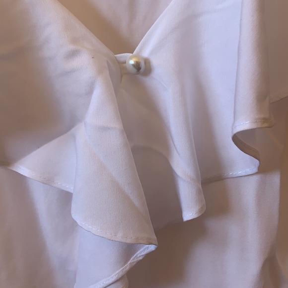 White Sleeveless Top - Picture 2 of 4